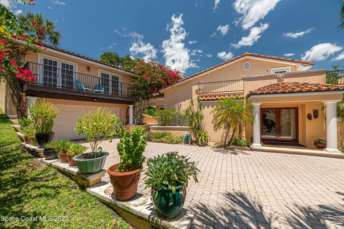 Photo of 2055 Rockledge Drive