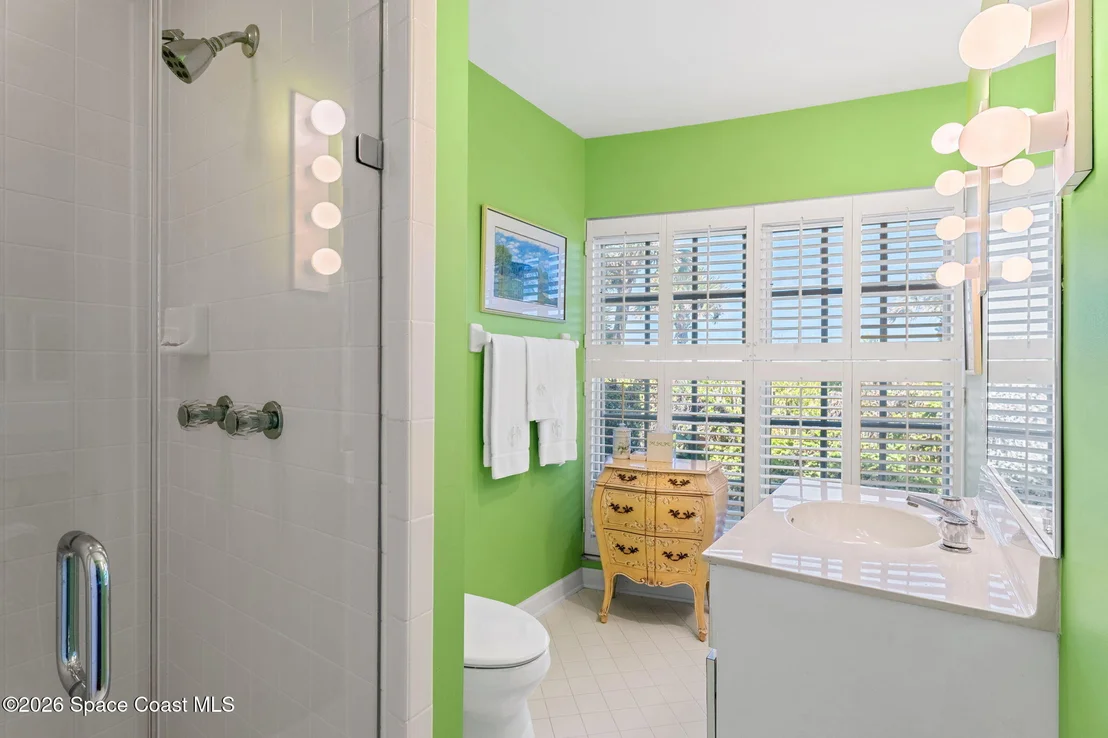 Photo of 680 Ocean Road
