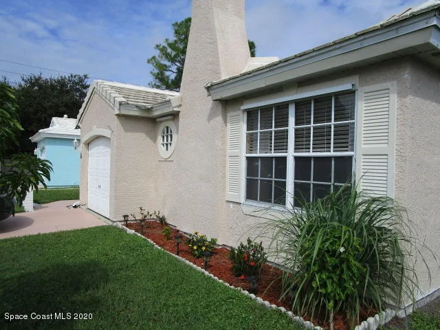 Photo of 810 Wateroak Drive NE