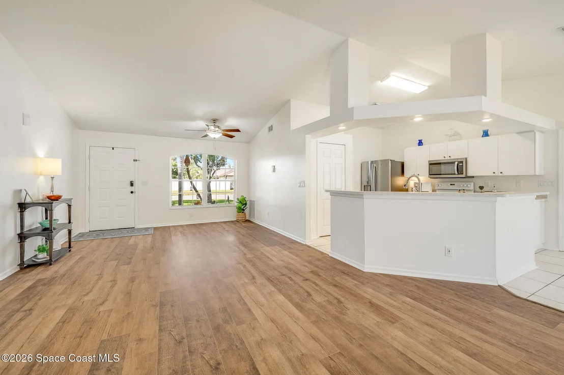 Photo of 883 Del Mar Circle