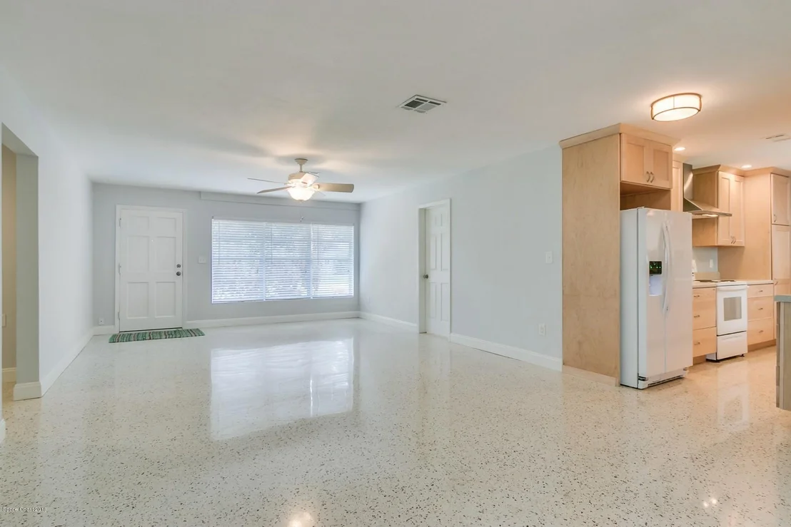 Photo of 312 Bunker Street