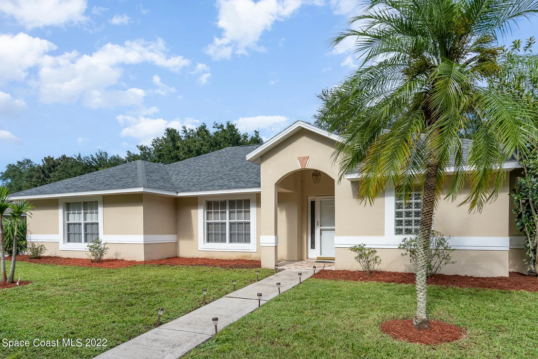 Photo of 4672 Patrick Lane