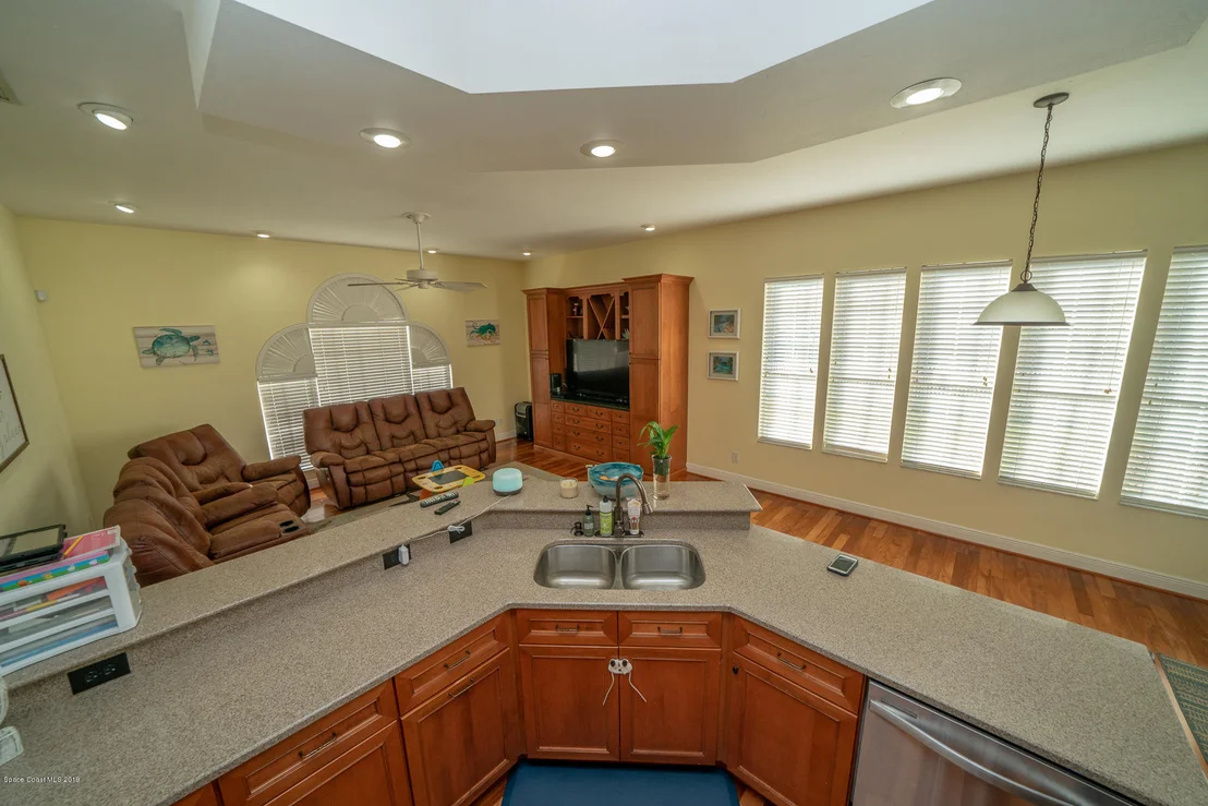 Photo of 973 Whisperoak Drive