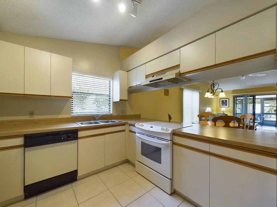 Photo of 2221 Breezy Circle