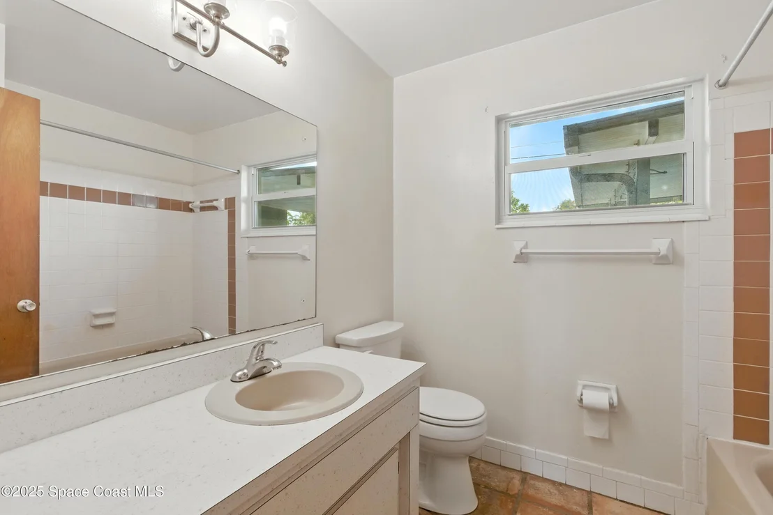 Photo of 582 Croton Road
