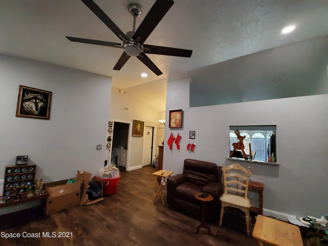 Photo of 6070 Gilson Avenue