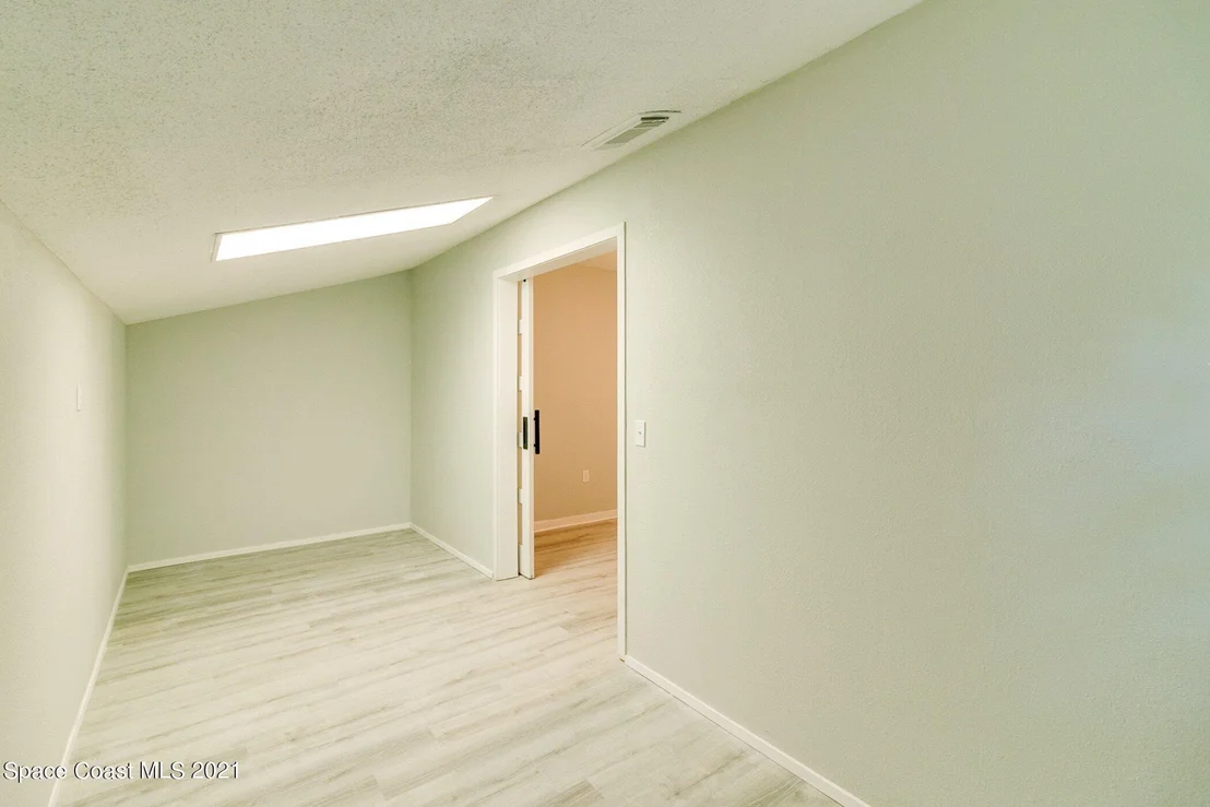 Photo of 603 Dundee Circle