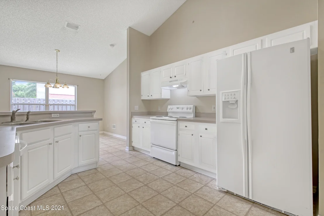 Photo of 1004 Kingfisher Way