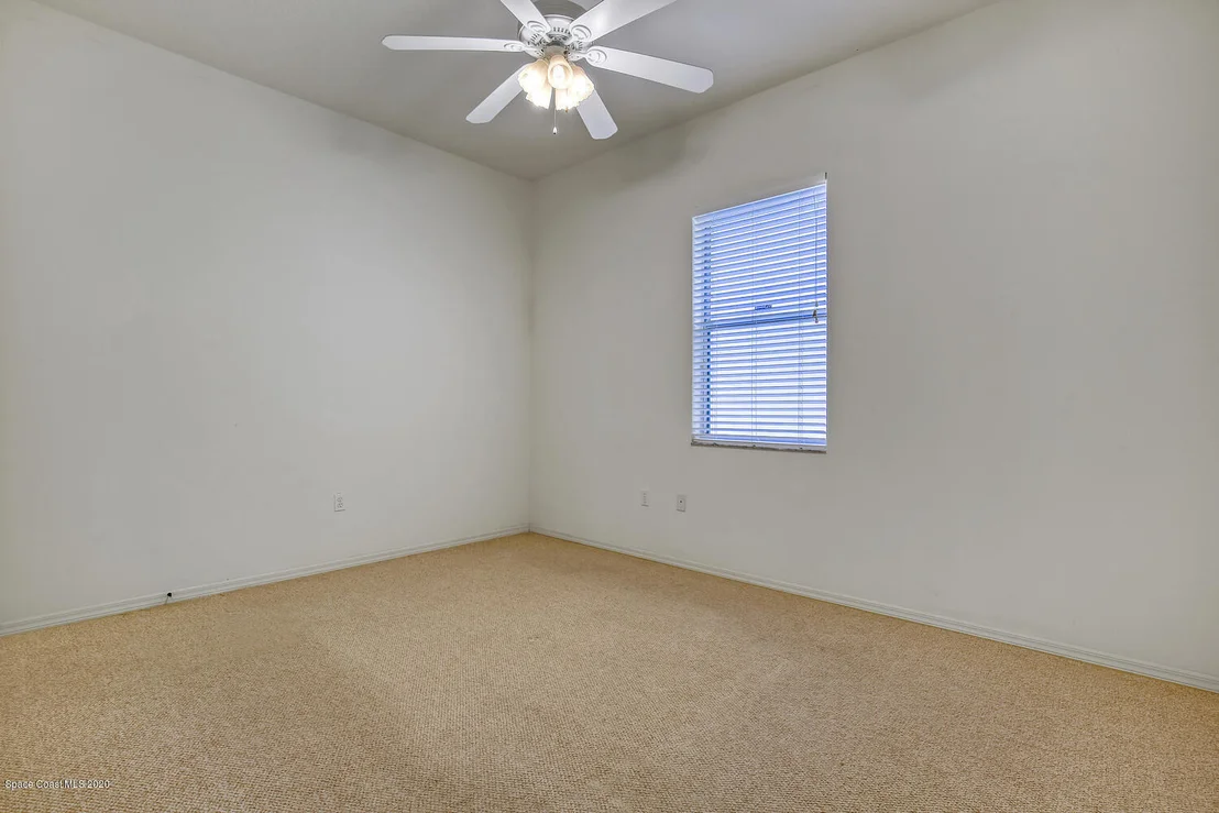 Photo of 975 Pineland Drive