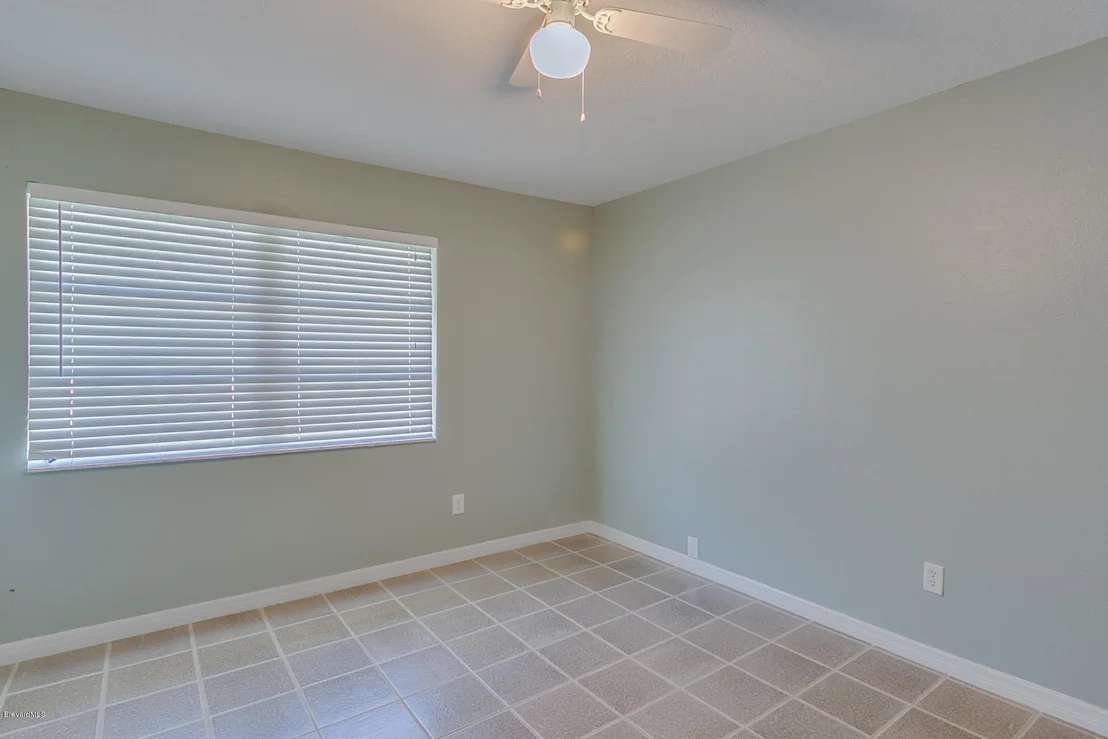 Photo of Unit 0 at 1835 Lansing Street