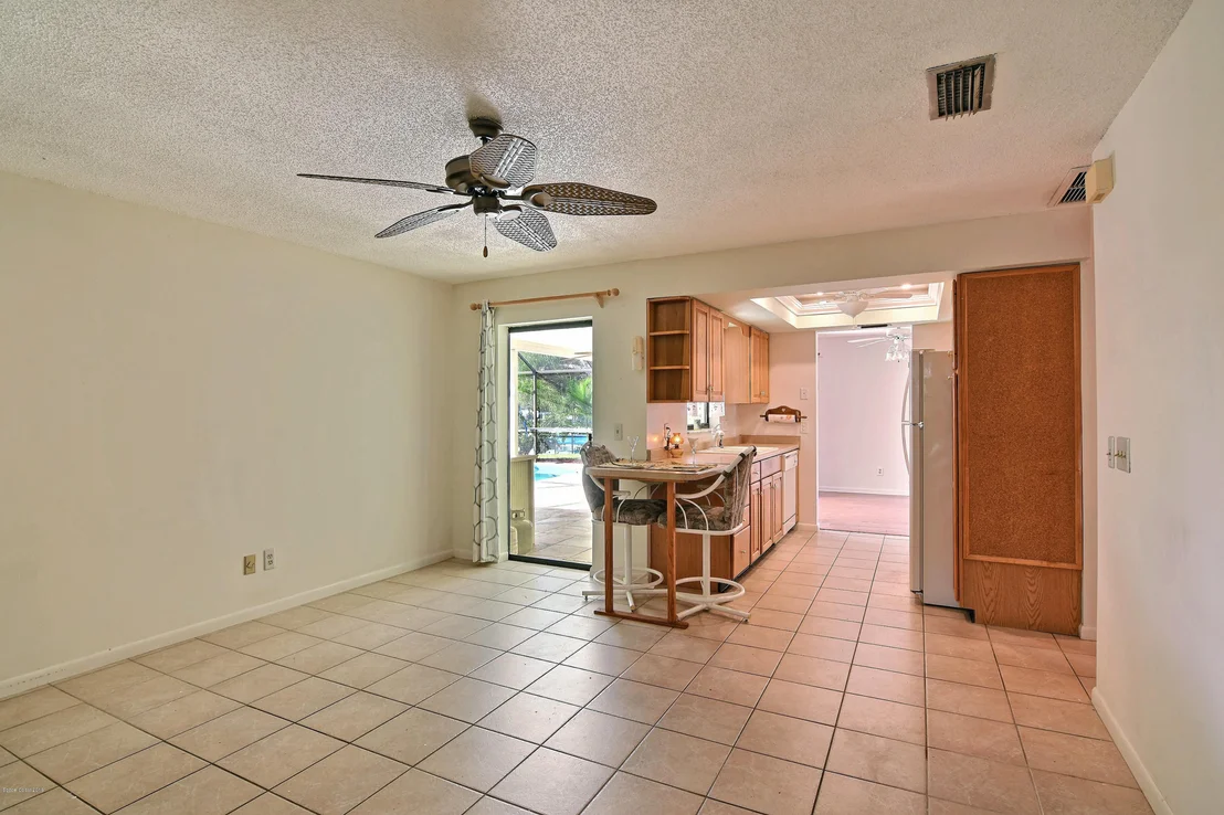 Photo of 387 Nikomas Way