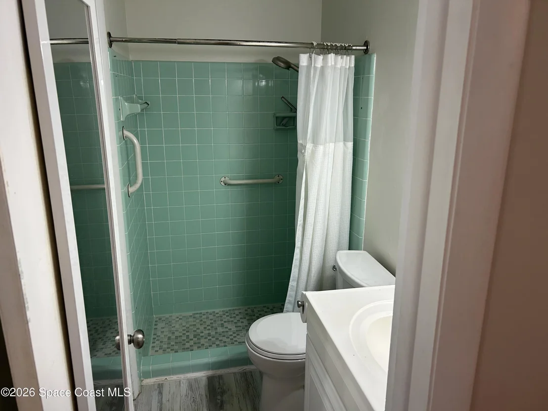 Photo of 858 Bianca Drive NE