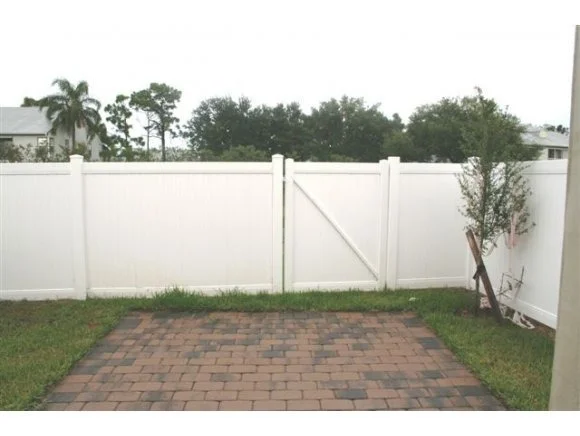 Photo of Unit 103 at 890 Luminary