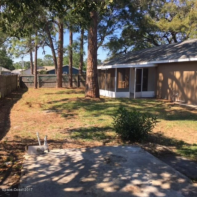 Photo of 6460 Manila Drive