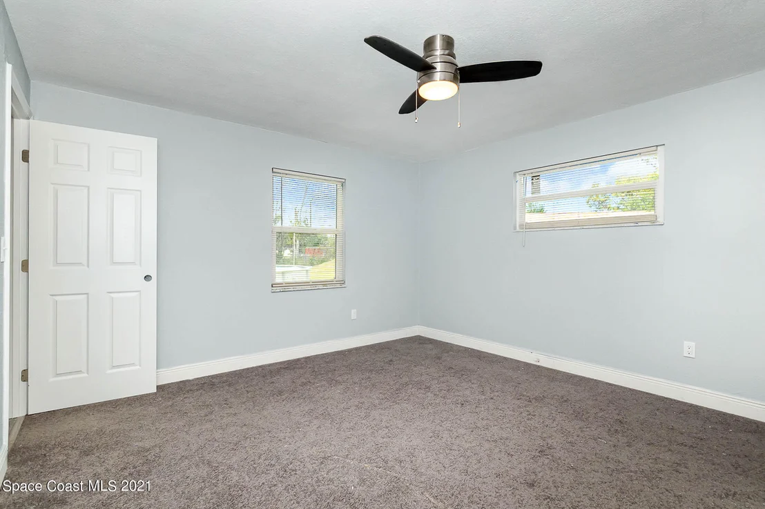 Photo of 646 Ford Circle W