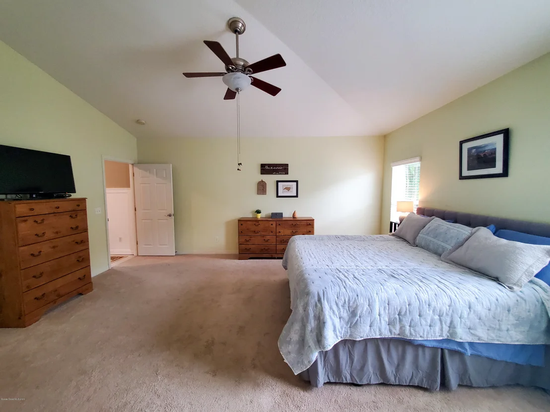 Photo of 4960 Hidden Creek Road