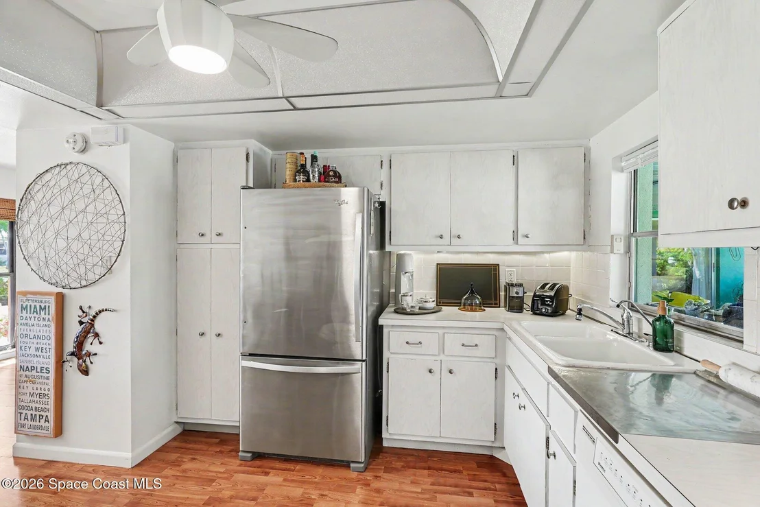 Photo of 444 Thrush Drive