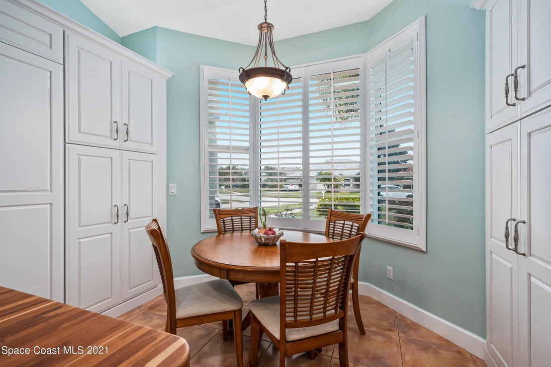 Photo of 975 Starling Way