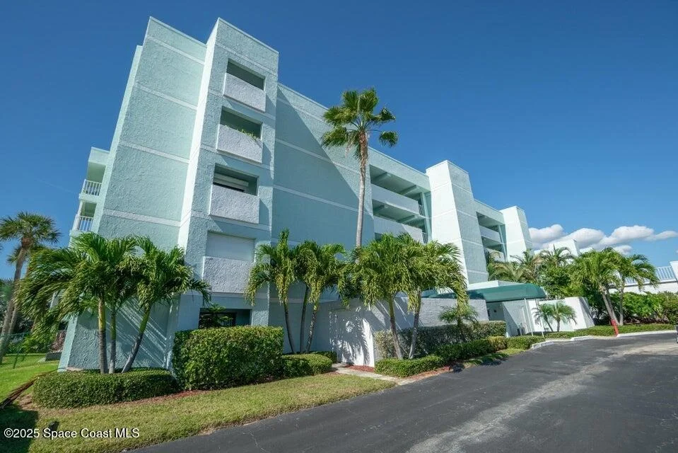 Photo of Unit 2303 at 1750 Commodore Boulevard