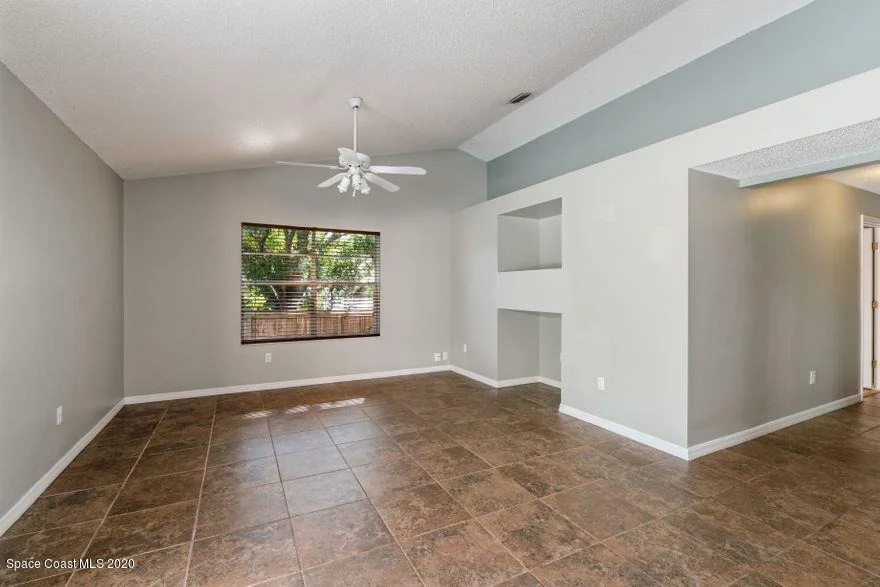 Photo of 3120 Hield Road