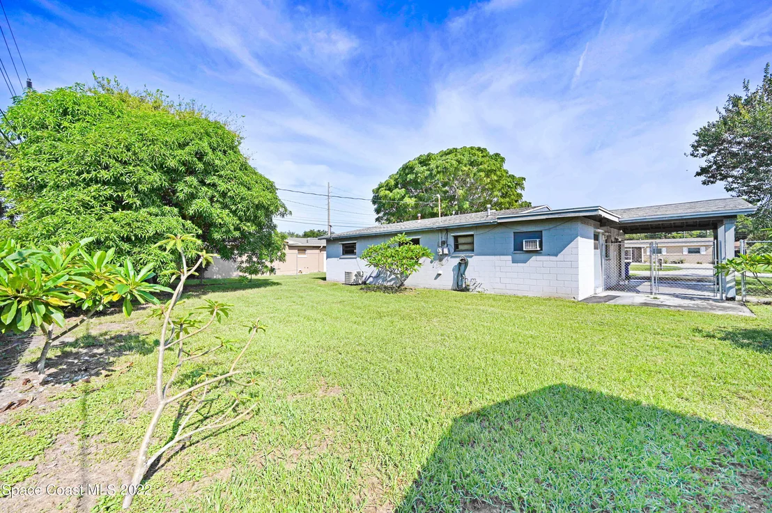 Photo of 995 Beacon Road