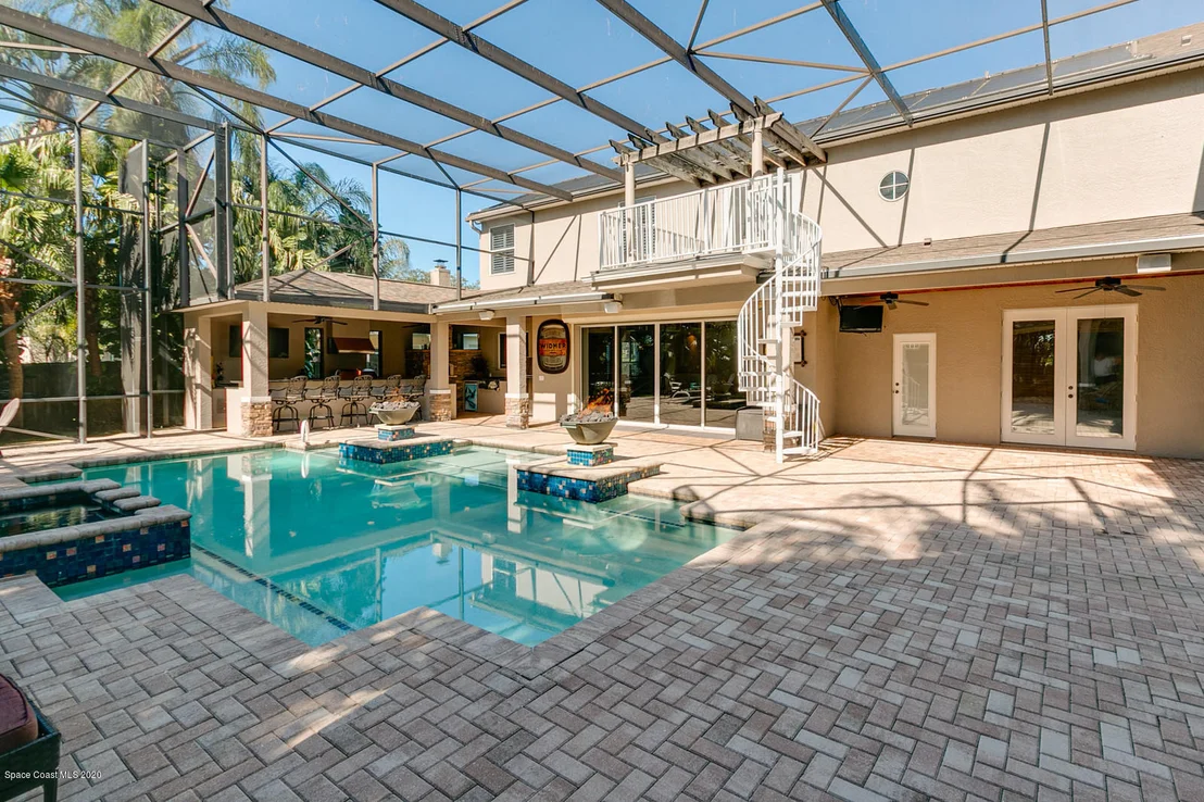 Photo of 5905 Newbury Circle