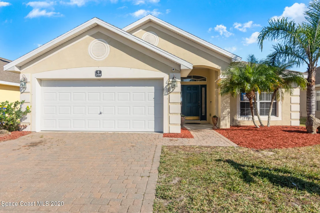 Photo of 2410 Bridgeport Circle