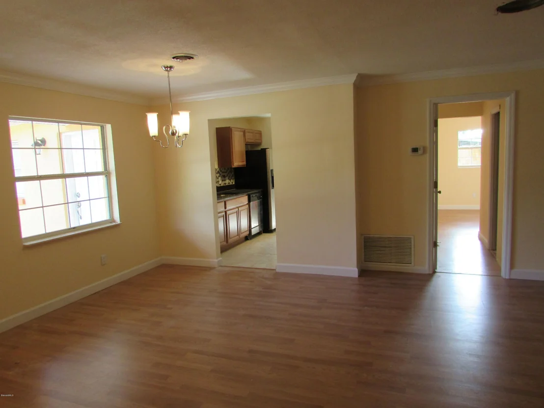 Photo of 975 Miracle Way