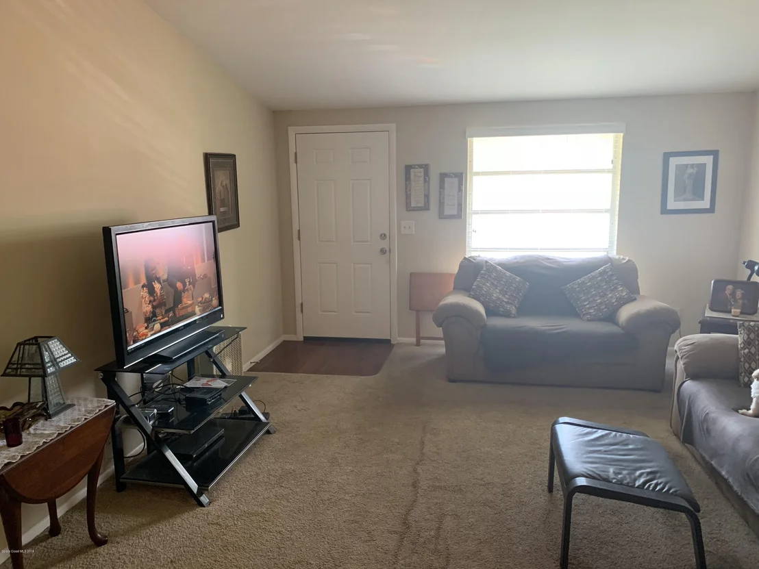 Photo of 3077 Abbott Avenue NE