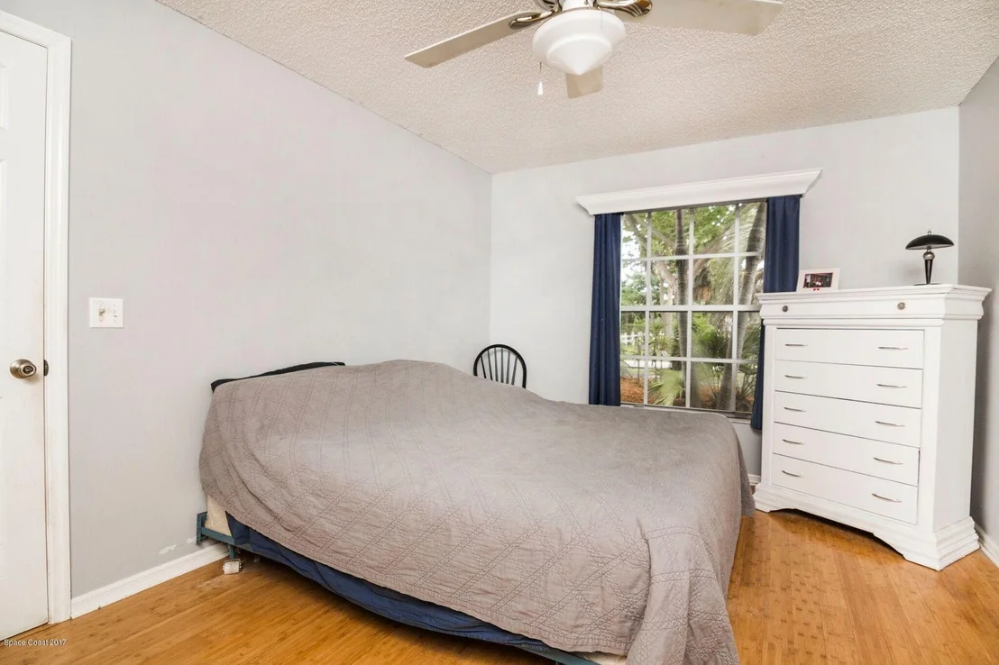 Photo of 327 Ash Street