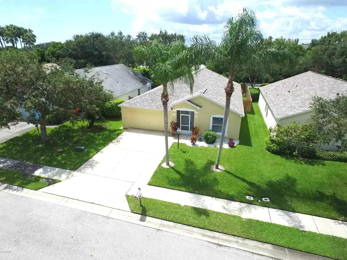 Photo of 2881 Saint James Lane