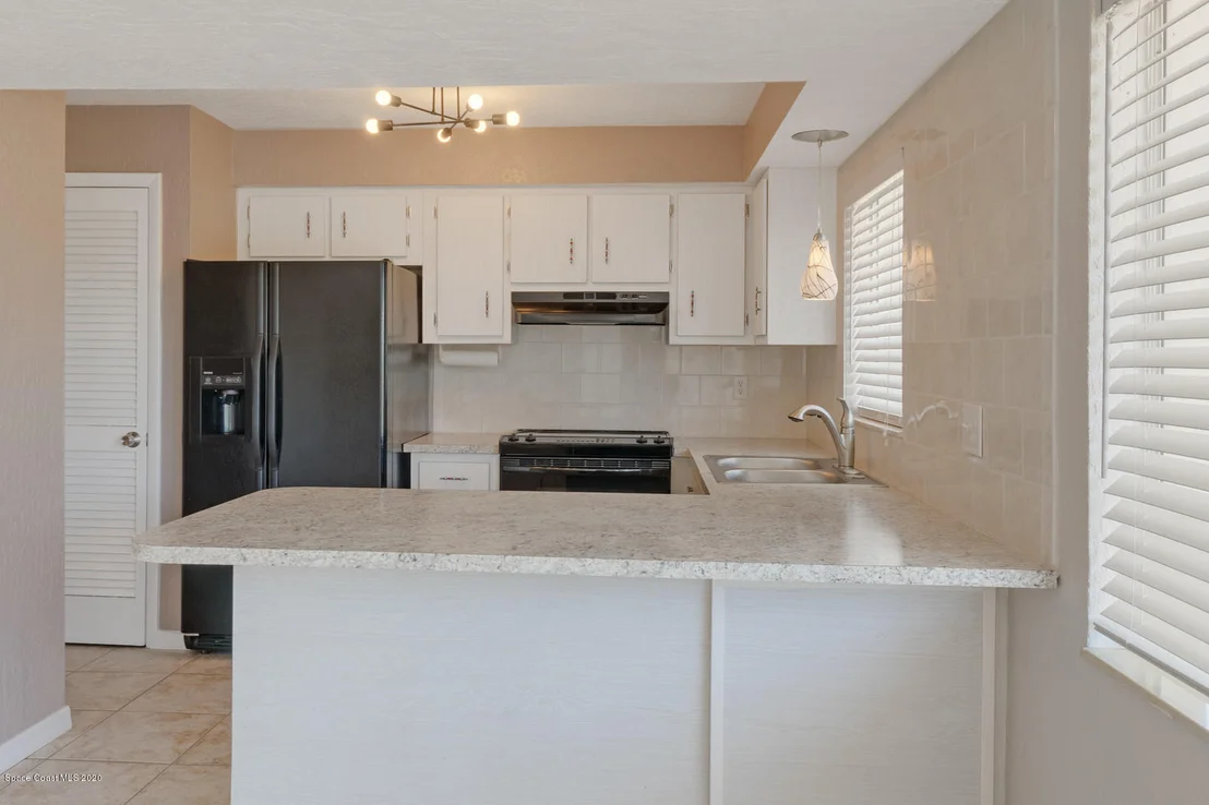 Photo of 921 Burn Drive NE