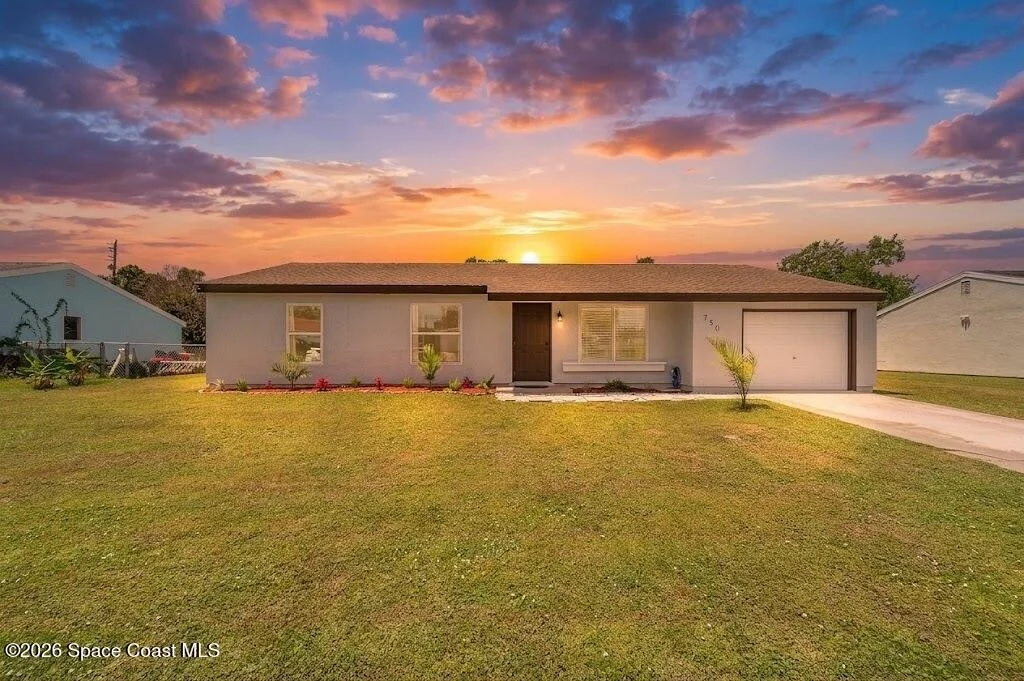 Photo of 730 Azure Avenue NE