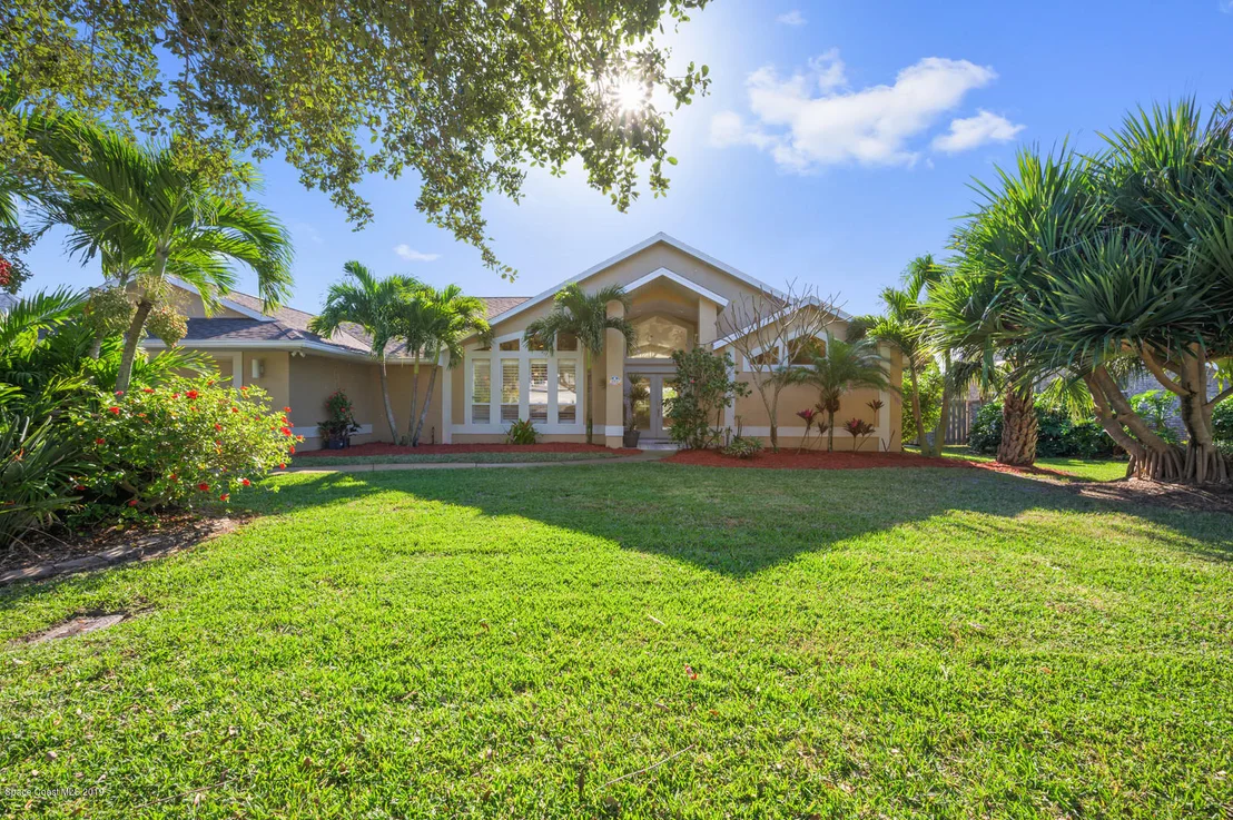 Photo of 393 Peregrine Drive