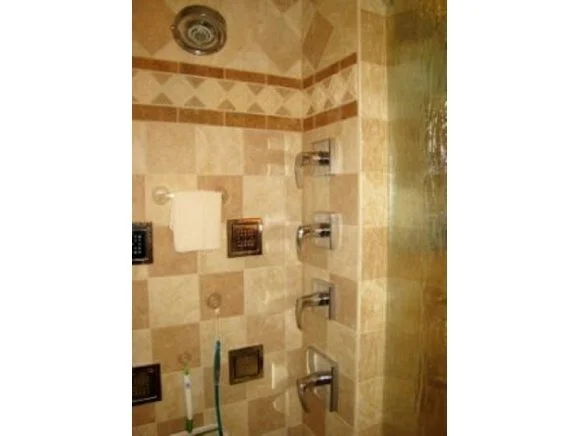 Photo of 861 Preston
