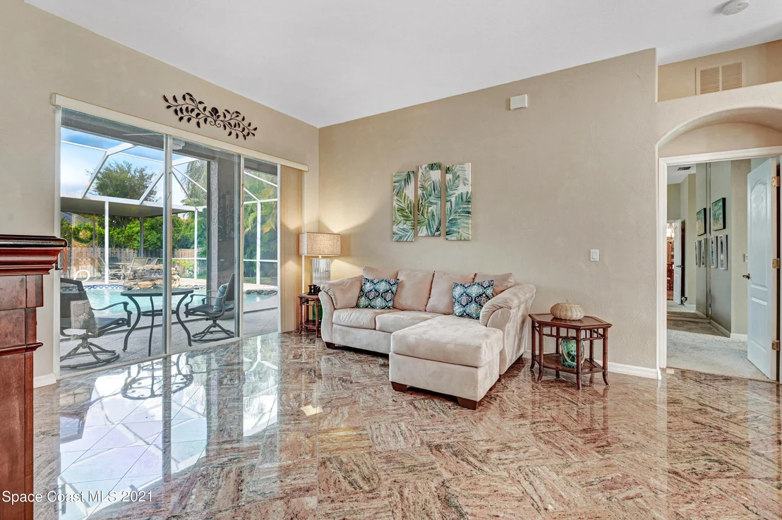 Photo of 5917 Newbury Circle