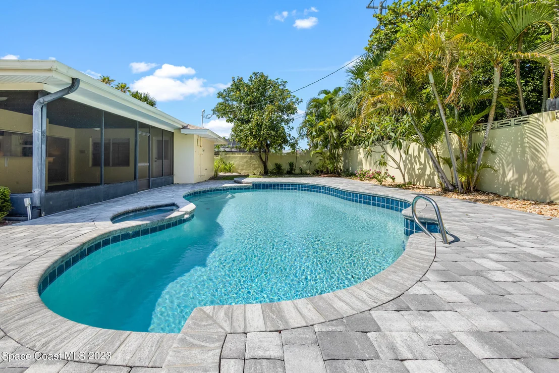 Photo of 605 Bimini Road