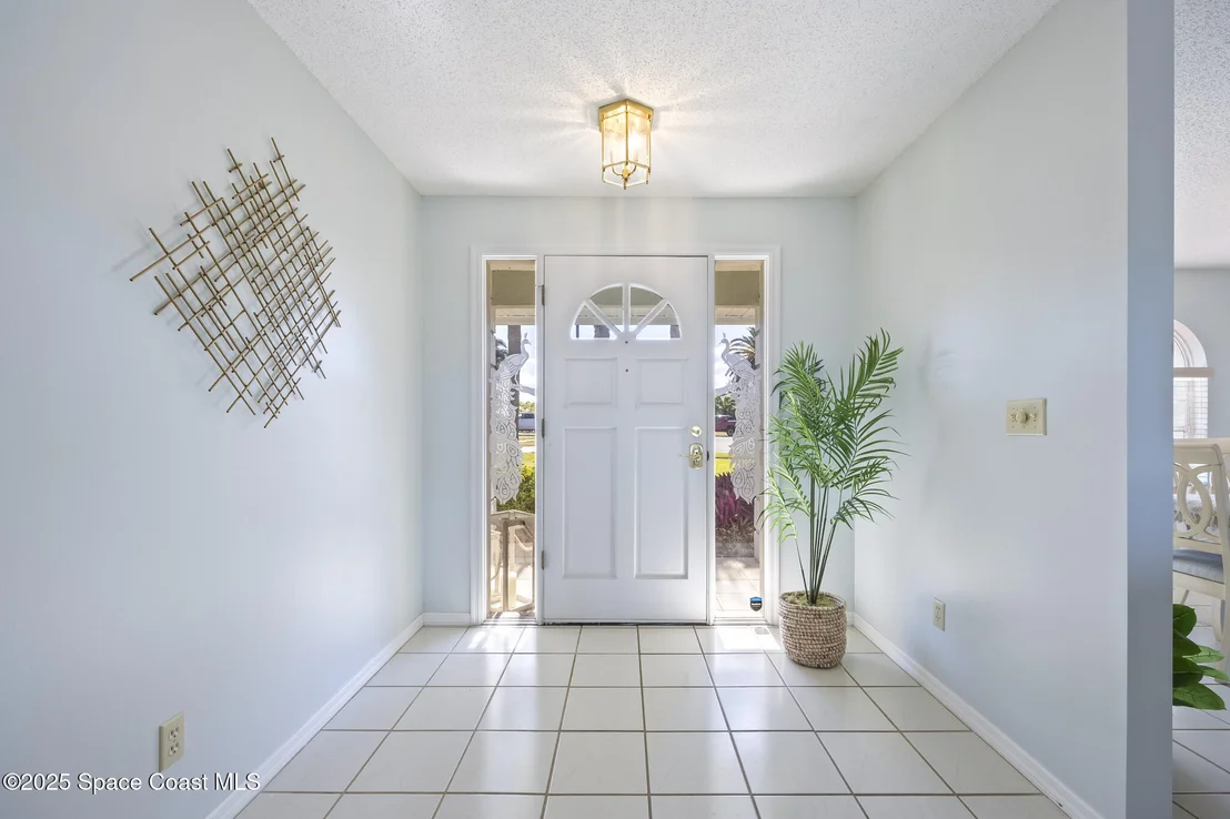 Photo of 897 Champion Drive NE
