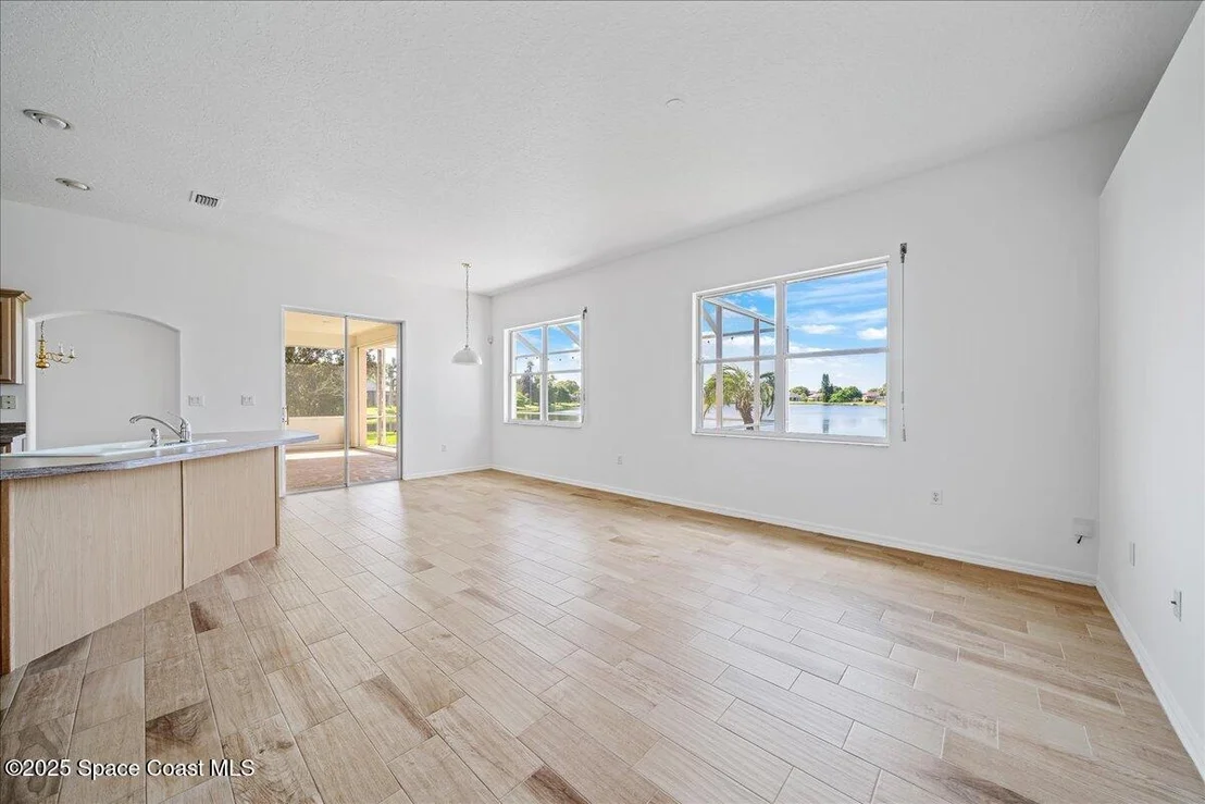 Photo of 5790 Sheffield Place