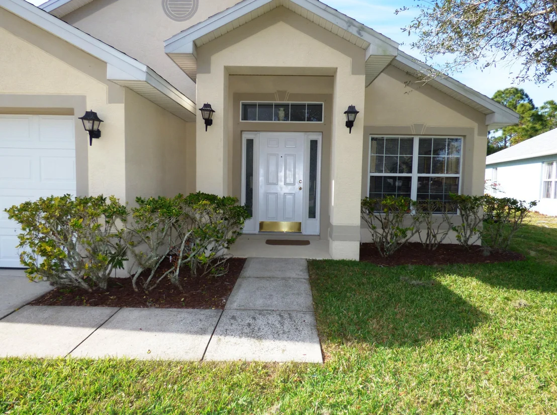 Photo of 2601 Stratford Pointe Drive