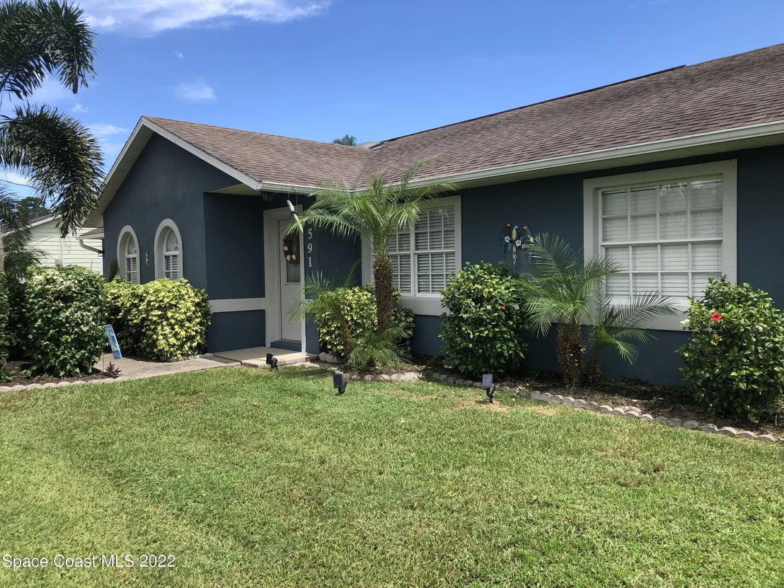 Photo of 6591 Bancroft Avenue