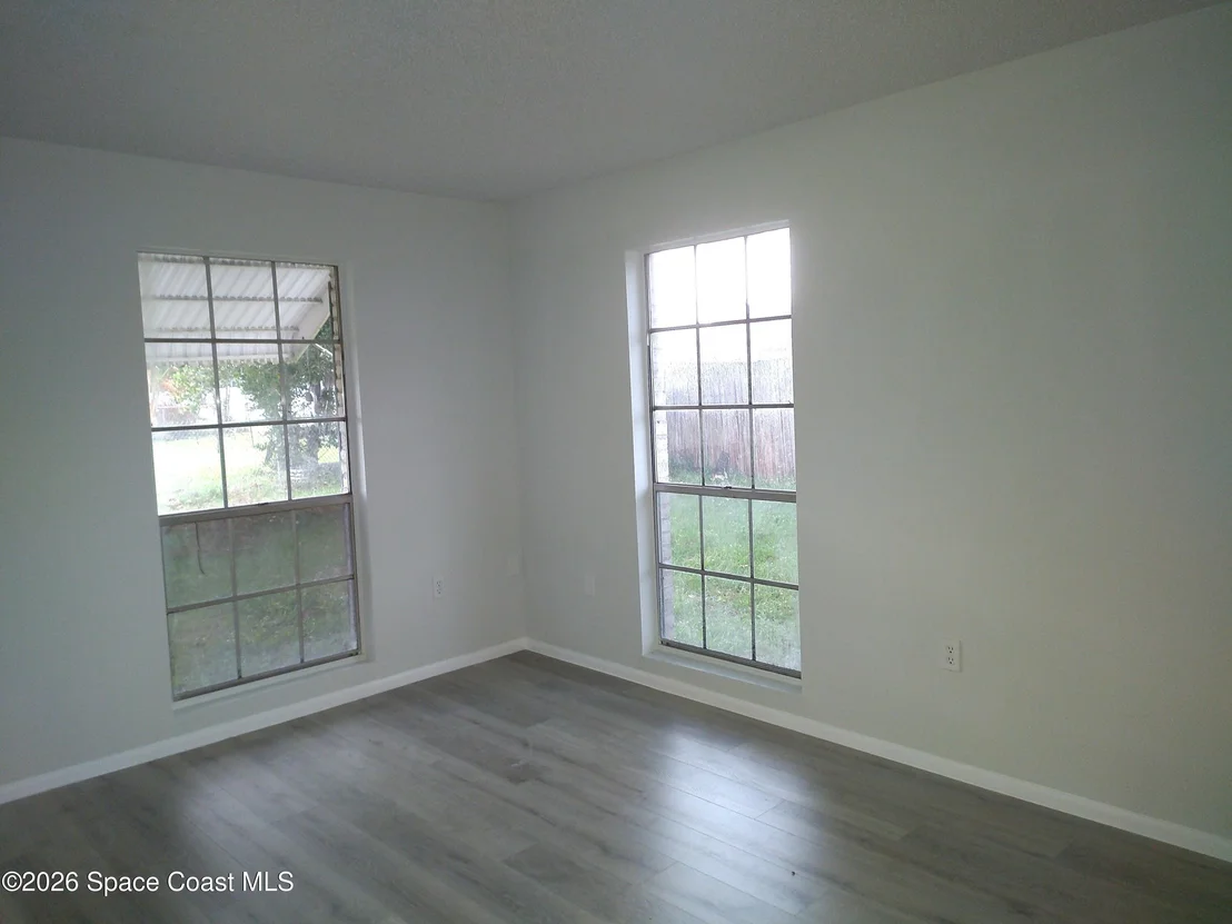 Photo of 693 John Hancock Lane