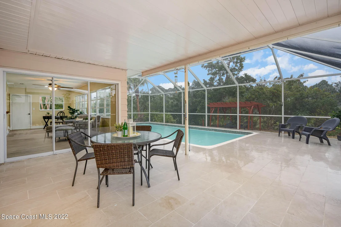 Photo of 721 Pebble Beach Avenue NE