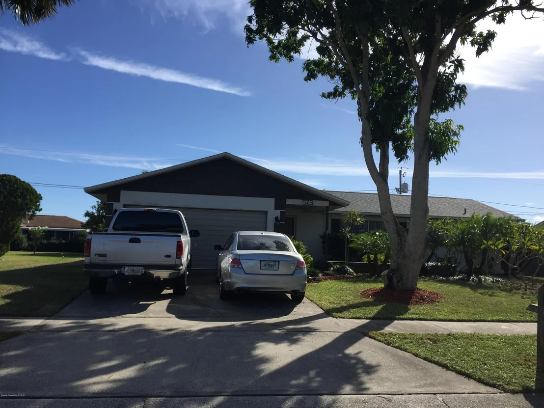 Photo of 573 Walnut Drive