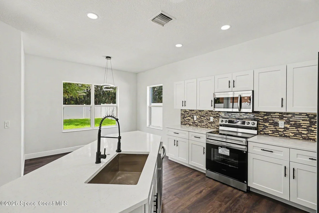 Photo of 2030 Bridgeport Circle