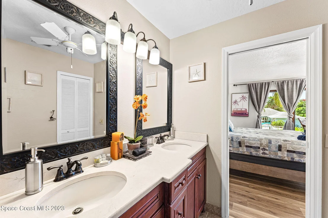 Photo of 442 Riverview Lane