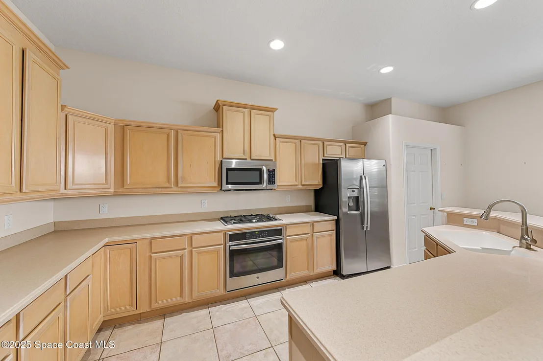 Photo of 853 Suntree Woods Drive