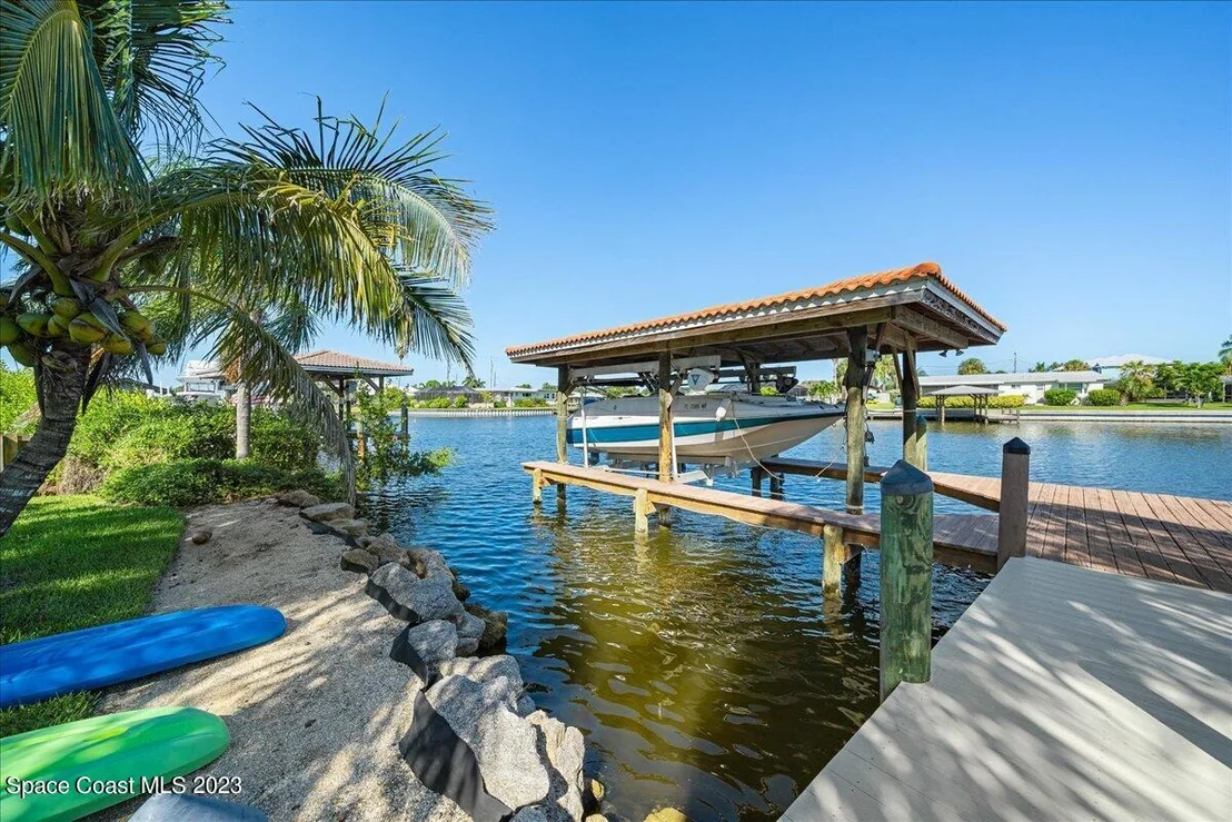 Photo of 208 Lanternback Island Drive