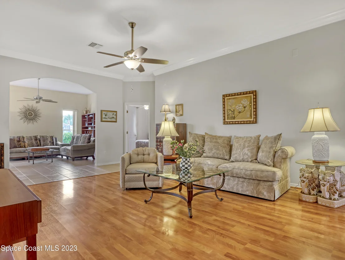 Photo of 904 Suntree Woods Drive