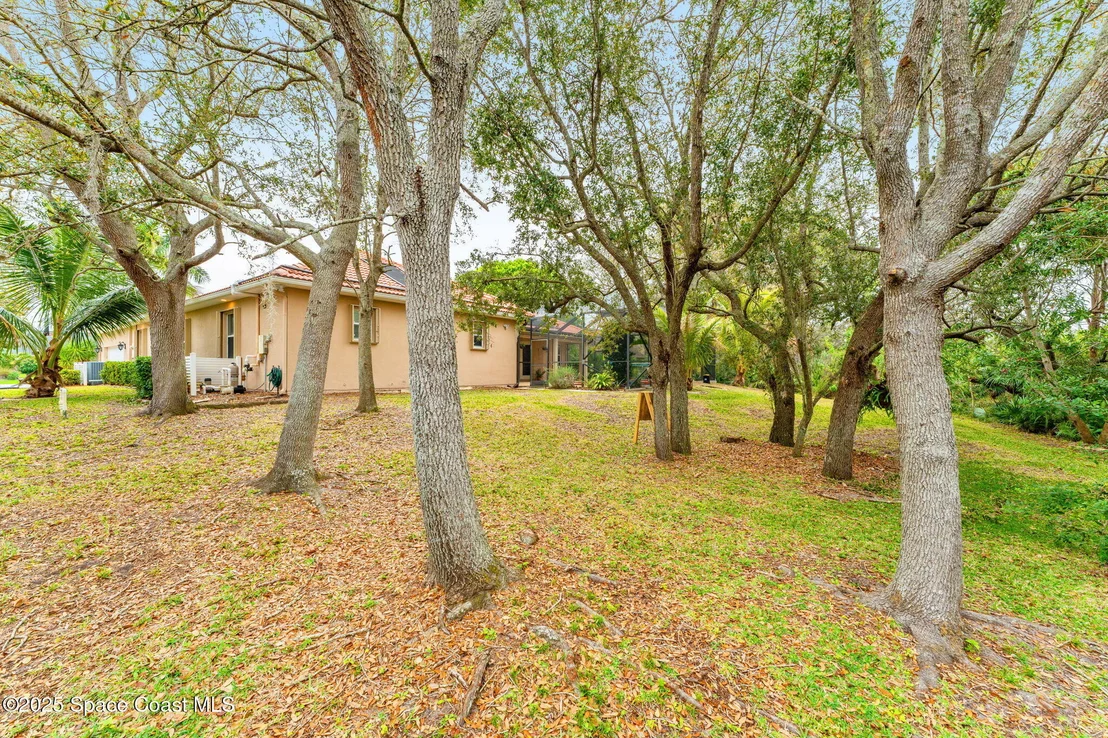Photo of 4443 Long Lake Road
